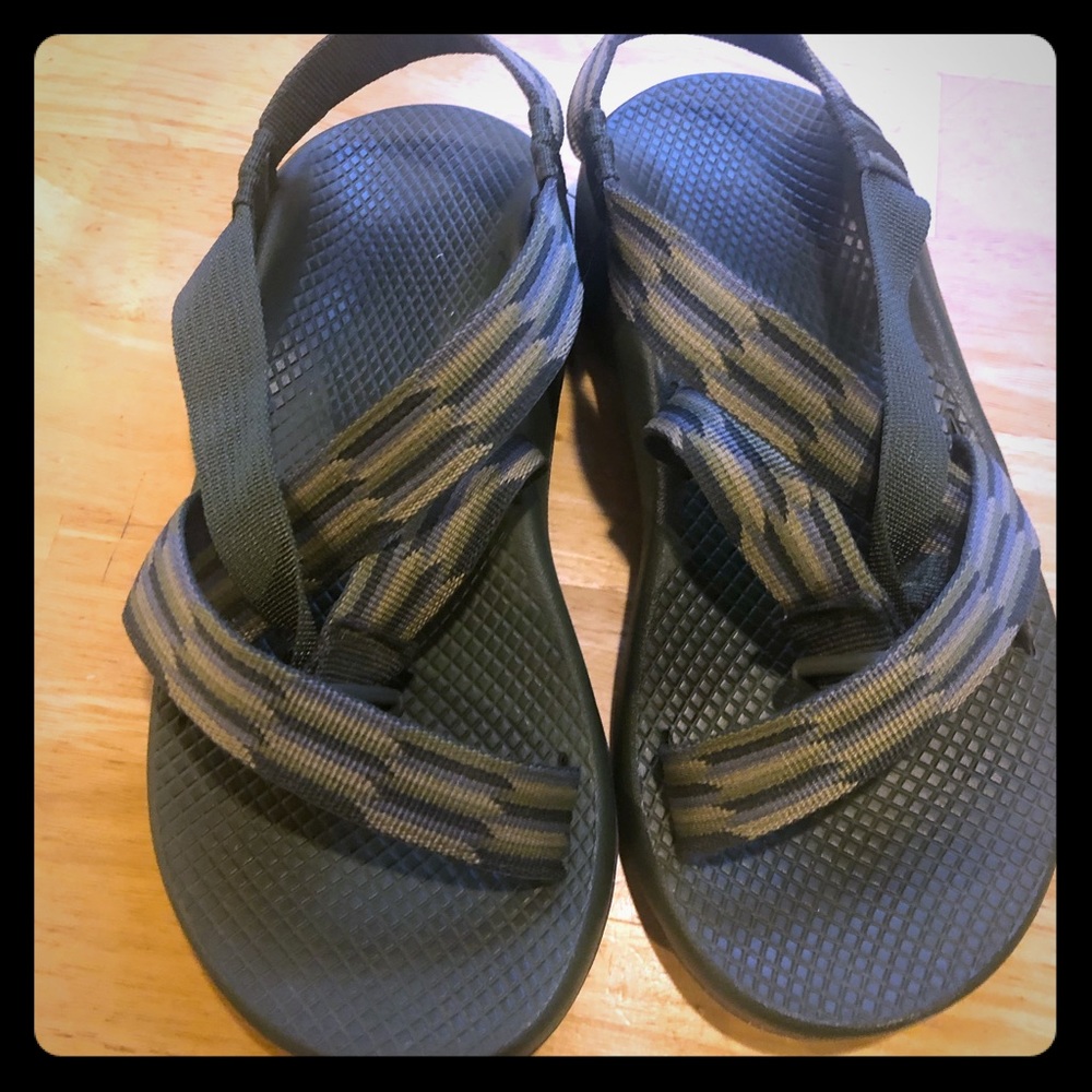 Men’s Chaco sandals size 8